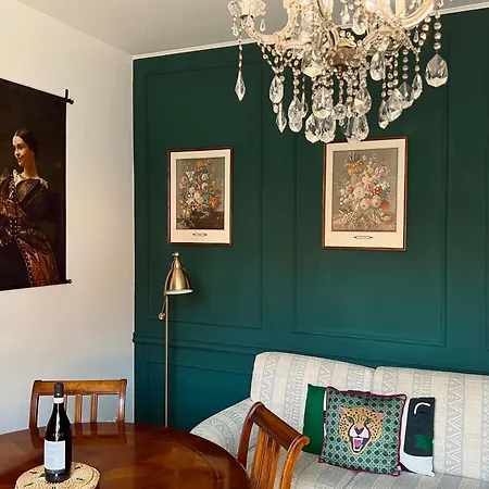 Apartment Center 2 Bedroom *