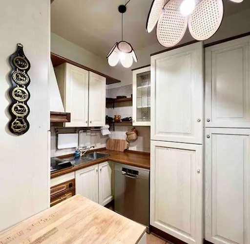 Apartment Center 2 Bedroom