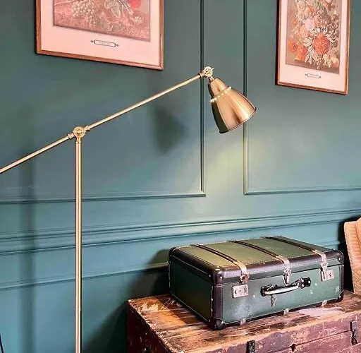 Apartment Center 2 Bedroom